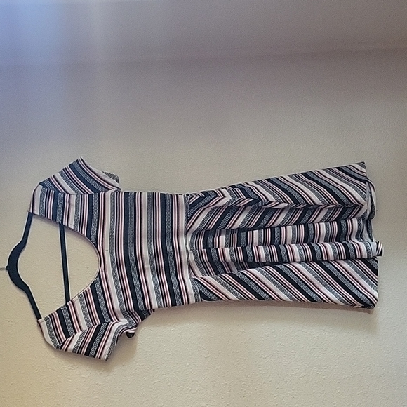 Dress - Picture 3 of 5